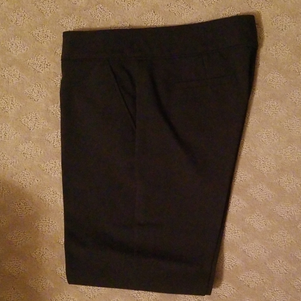 *SOLD OUT* Apt 9 Dress Capris Torie Style